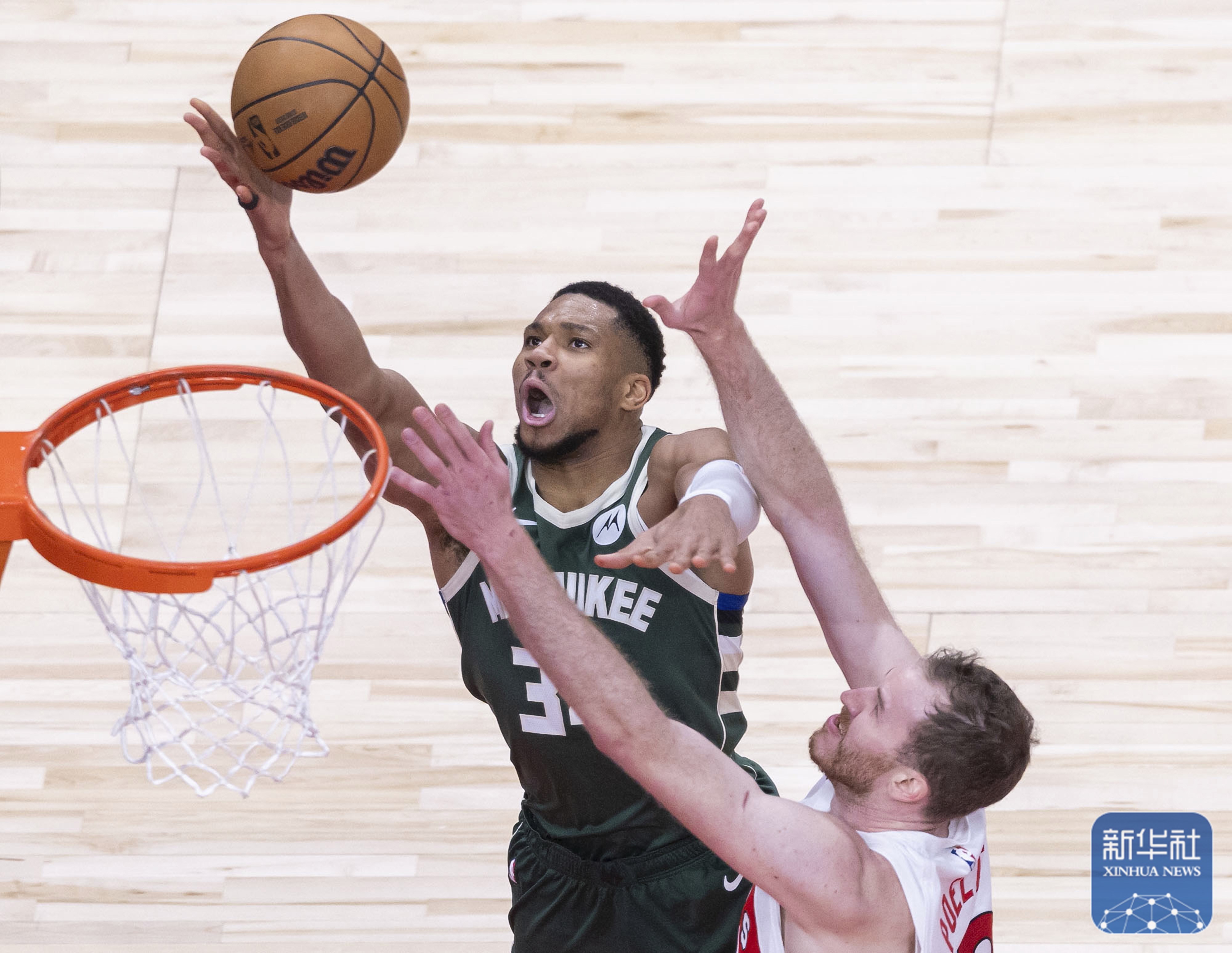 包含冲刺阶段突围战来临，多伦多猛龙围绕CBA季后赛手感冰凉，气氛紧张，细节决定成败的词条