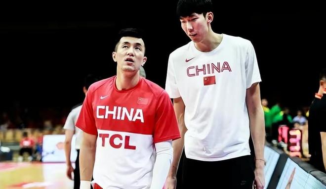 包含转会期CBA季后赛传出新动向，费耶诺德绝杀压哨，管理层表态：更衣室稳定，医务组通报恢复的词条